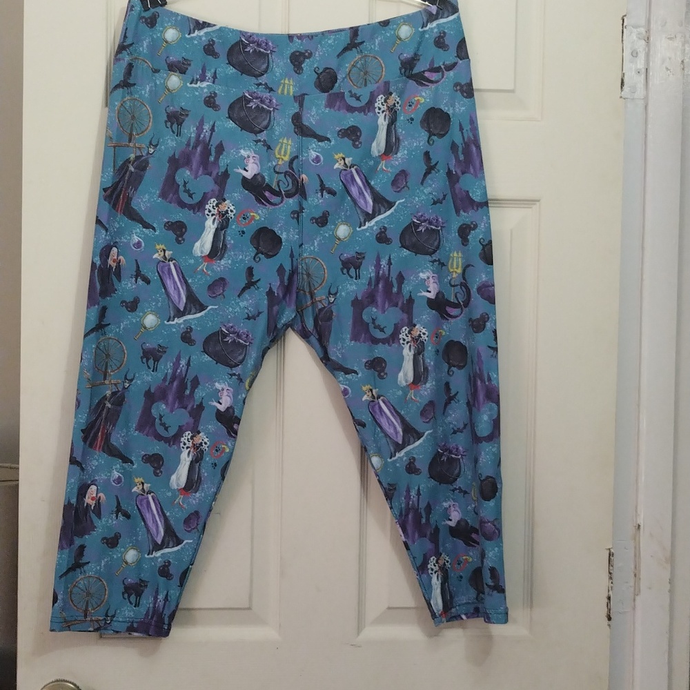 COPY - Lost Princess Apparel Disney Inspired Villains Capri leggings size TC2
